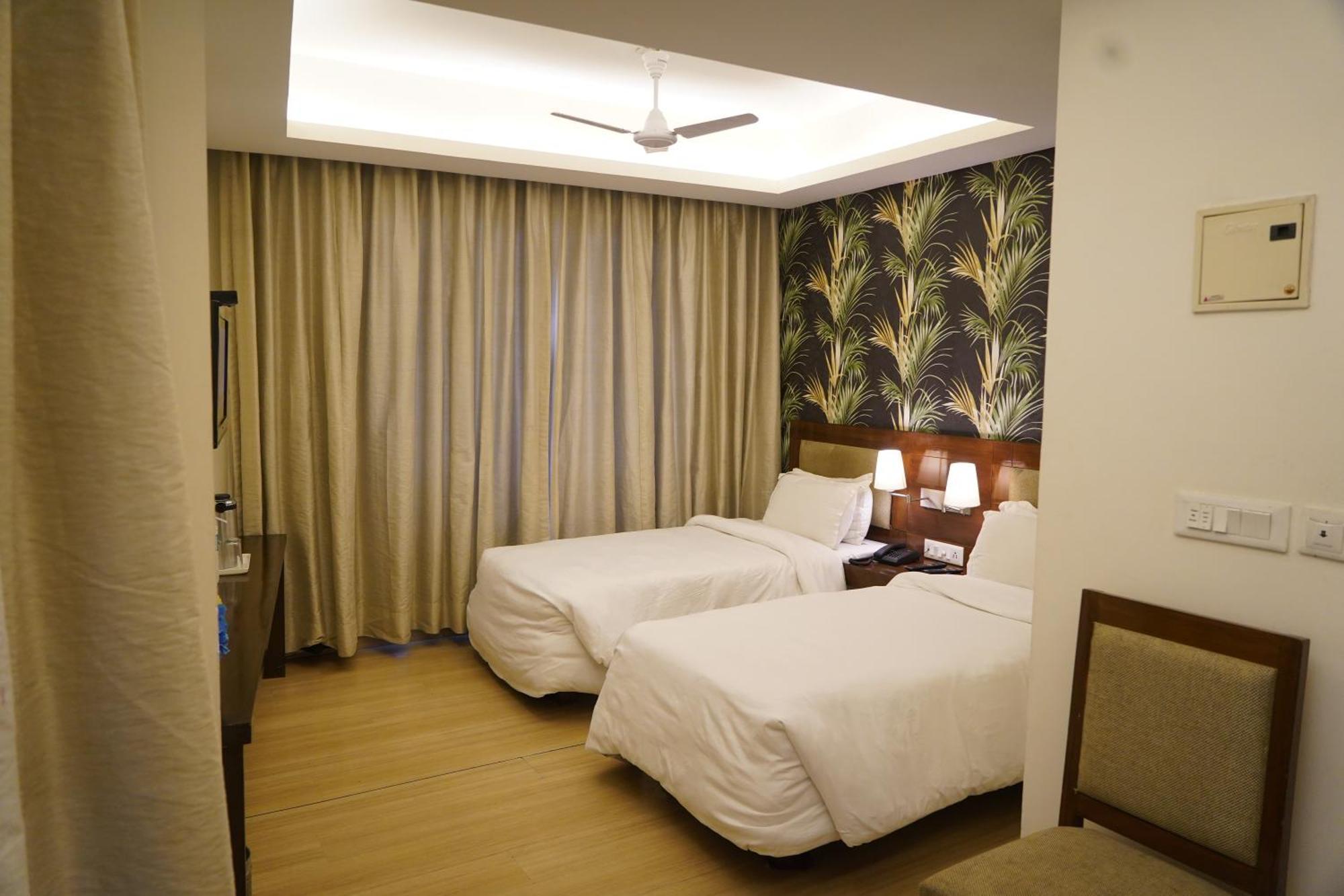 Hotel Forest Avenue - Best Luxury Hotel In Dehradun Exterior photo