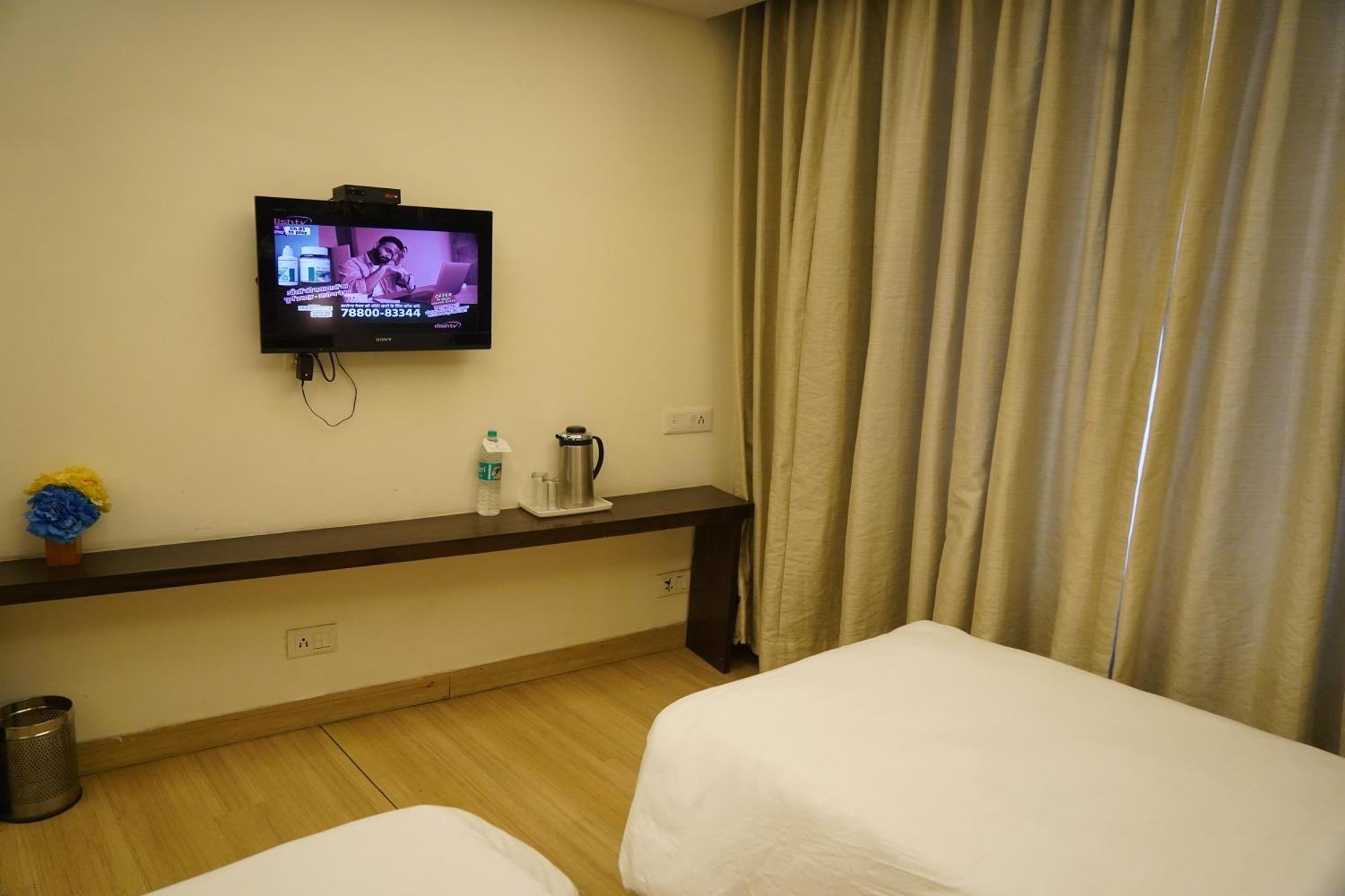 Hotel Forest Avenue - Best Luxury Hotel In Dehradun Exterior photo
