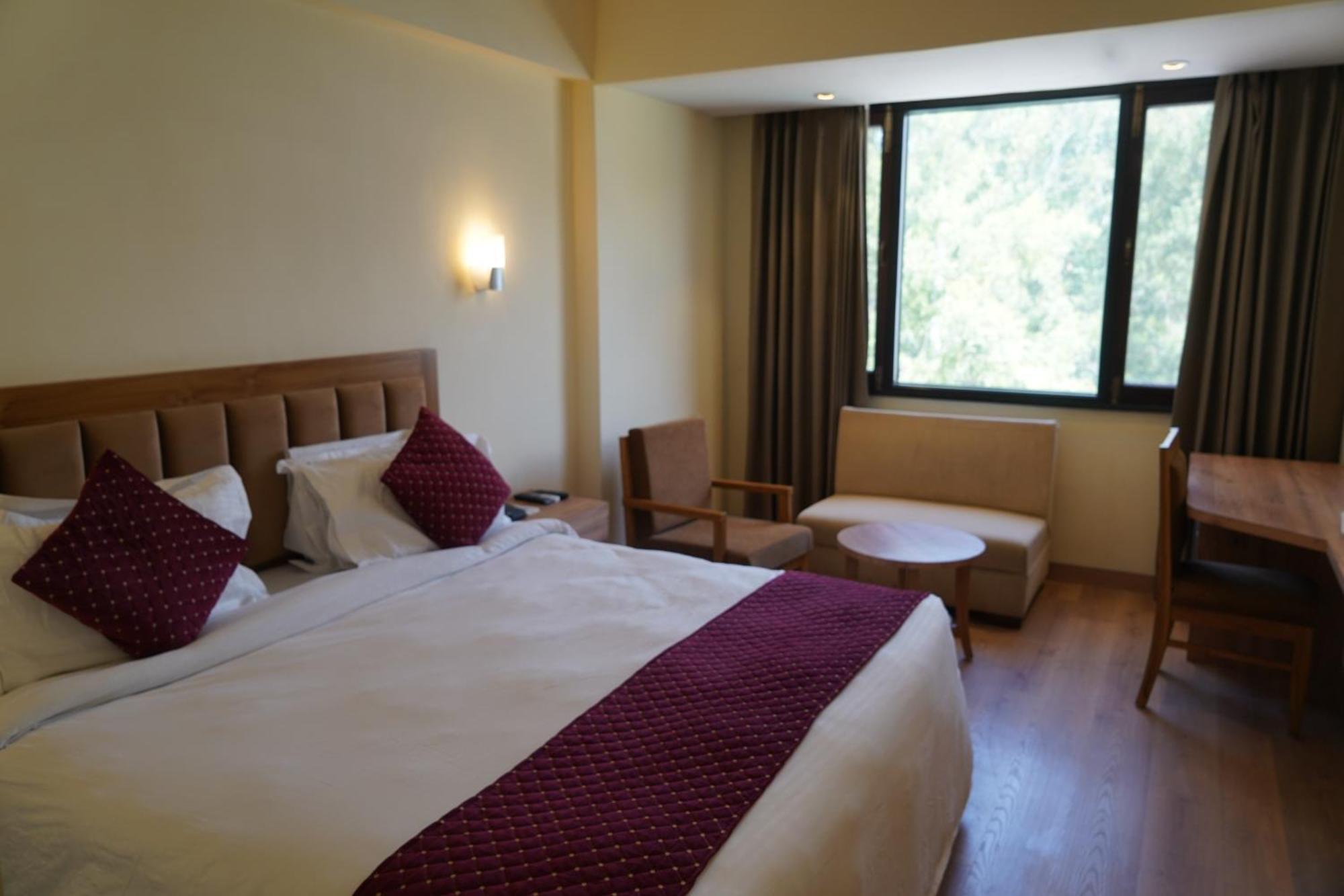 Hotel Forest Avenue - Best Luxury Hotel In Dehradun Exterior photo