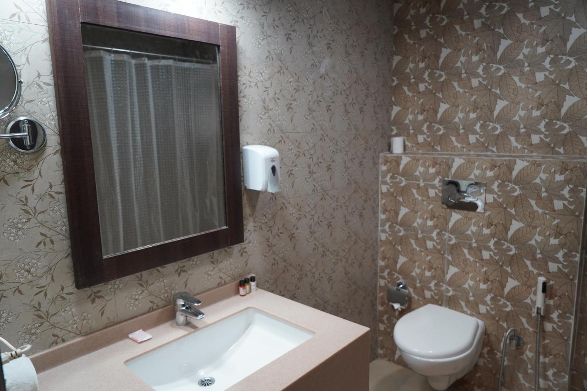 Hotel Forest Avenue - Best Luxury Hotel In Dehradun Exterior photo