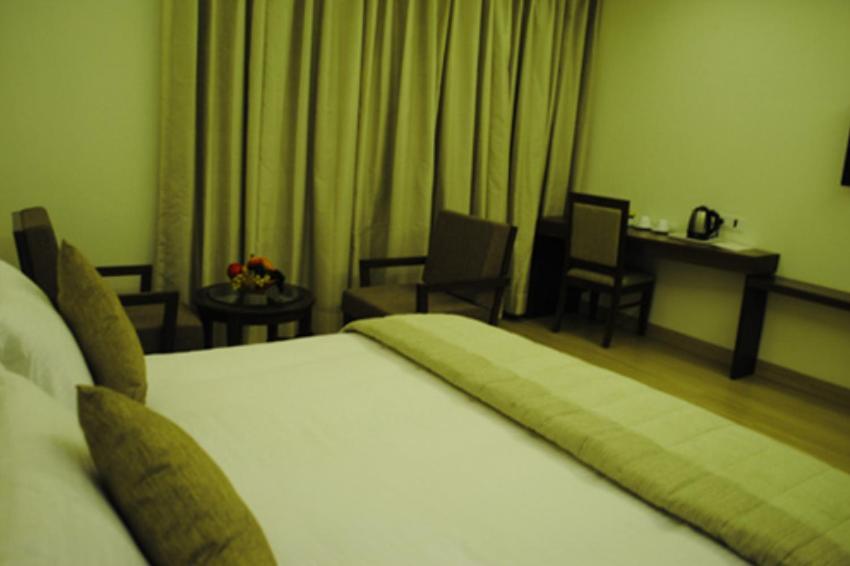 Hotel Forest Avenue - Best Luxury Hotel In Dehradun Room photo